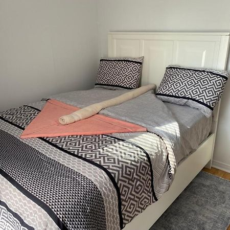 Windsor Airport Room Accommodation Esterno foto